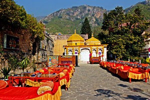 Des Pardes Restaurant